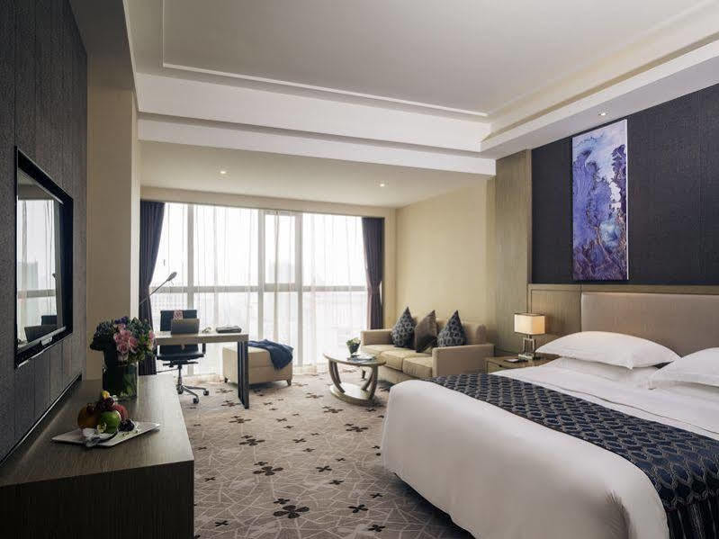 Hilton Garden Inn Wuhan Hankou Eksteriør bilde