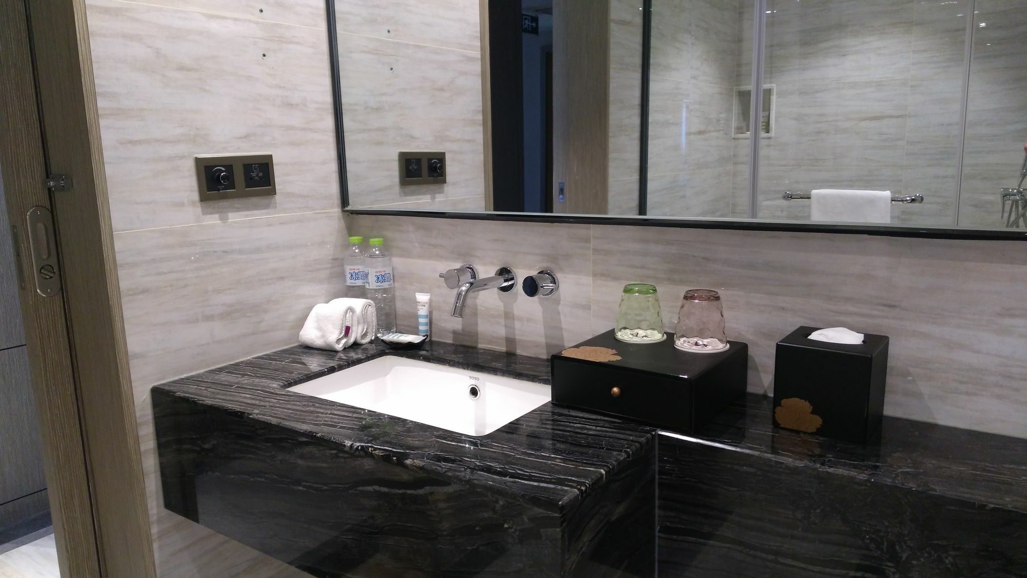 Hilton Garden Inn Wuhan Hankou Eksteriør bilde